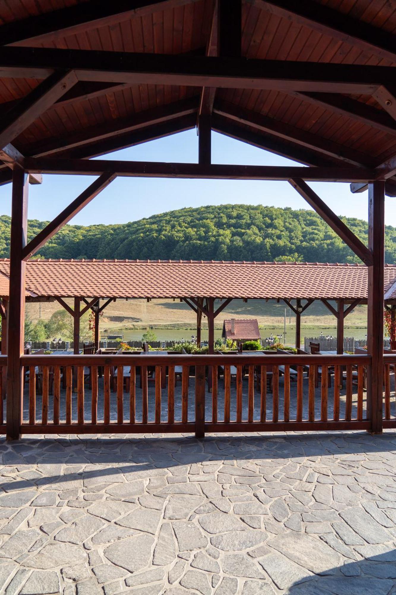 5.Evszak Sfântu Gheorghe Exterior foto